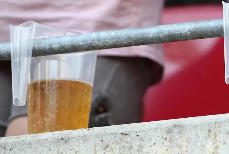 گەرمانيا حالقى تەمەكىنى از تارتىپ، ىشىمدىك ءىشۋدى ازايتتى