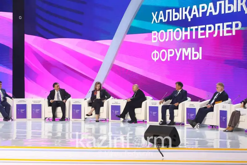 Волонтеры из 34 стран мира встретились на международном форуме в Астане