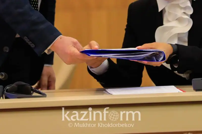 Tórt bastamashyl top partııa qurý úshin qujattaryn Ádilet mınıstrligine tapsyrǵan