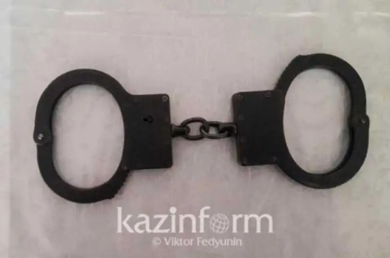 اسكەري بيلەتتى زاڭسىز بەرگەن قورعانىس ءبولىمىنىڭ قىزمەتكەرى قاماۋعا الىندى