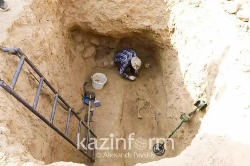 Памятники эпохи гуннов исследуют археологи в Актюбинской области