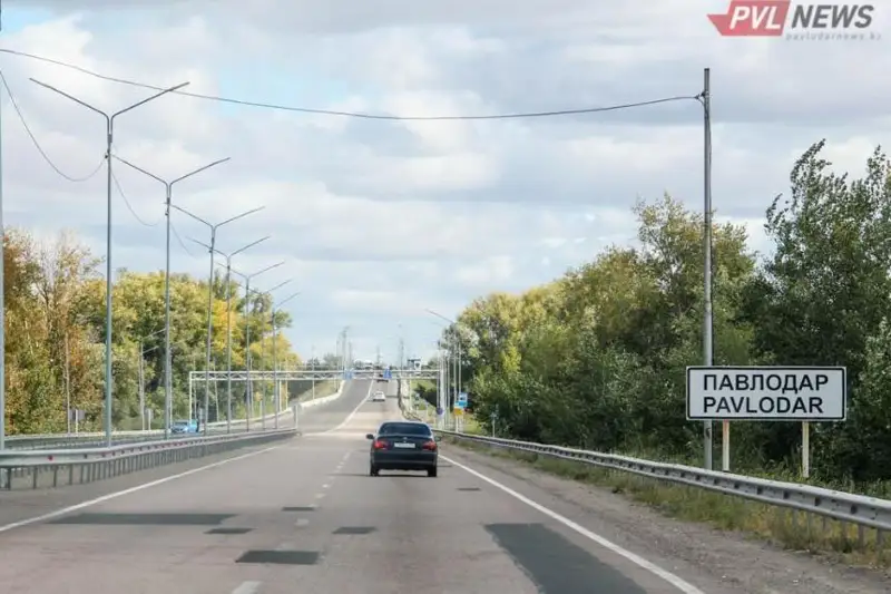 Pavlodar joldaryndaǵy aqaýlardyń ishinde jol jabyndysynyń juqa bolýy jıi kezdesedi