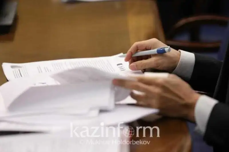Memlekettik qyzmet alýda aıyppul kedergi bolmaýy kerek - agenttik