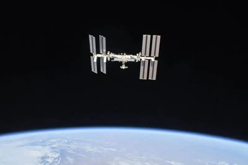 «Soıýz MS-23» ushqyshsyz ǵarysh kemesi Halyqaralyq ǵarysh stantsııasyna jetti