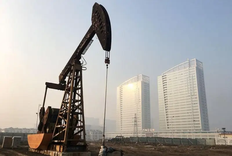 Нефть кун давомида 3 фоизгача кўтарилишда давом этди