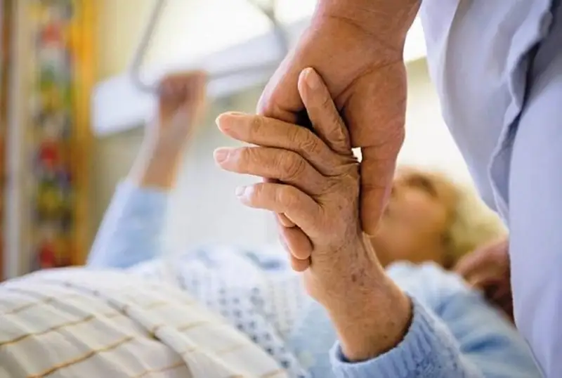 Минздрав высказался по вопросу пересмотра пенсионного возраста женщин, ухаживающих за больными