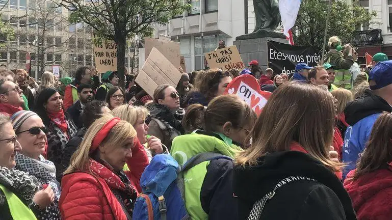 Бельгияда ўрта мактаб ўқитувчилари иш ташлашди