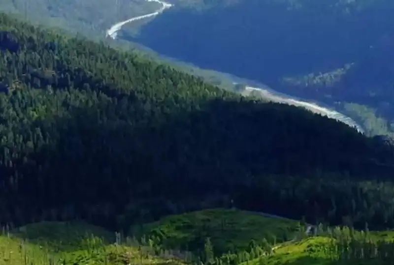 Бу Боливия, Швейцария ёки Дубай эмас: Қозоғистоннинг энг гўзал жойлари акс этган видеолар эълон қилинди