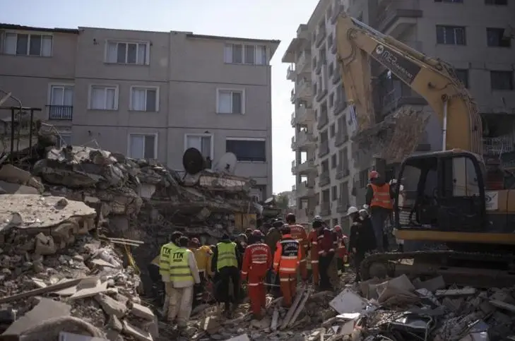 Число погибших в результате землетрясений в Турции достигло почти 30 тысяч