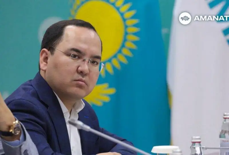 داۋلەت كارىبەك امانات پارتياسىنىڭ اتقارۋشى حاتشىسى بولىپ تاعايىندالدى