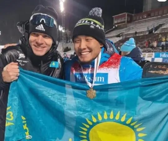 قازاقستاندىق ەربول حاميتوۆ پاراشاڭعىدان الەم چەمپيونى اتاندى