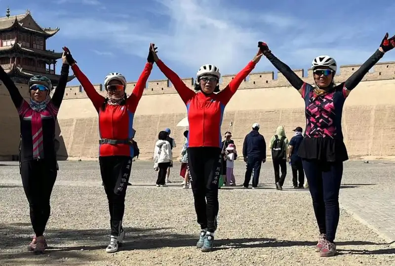 شيان- الماتى دوستىق ۆەلوجارىسى ۇلى قىتاي قورعانىنىڭ باتىس بولىگىنە جەتتى