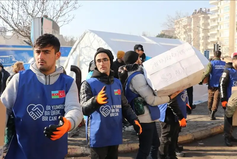 Азербайджан продолжает оказывать помощь пострадавшей от землетрясения Турции