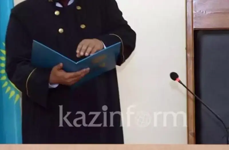 Житель Костаная получил 10 суток ареста за нецензурную брань в автобусе