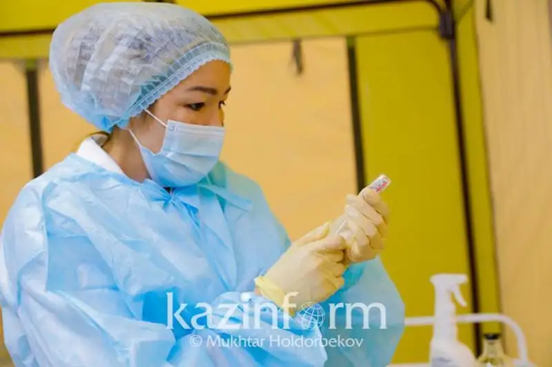 Қанча қозоғистонлик КВИга қарши вакцина олди