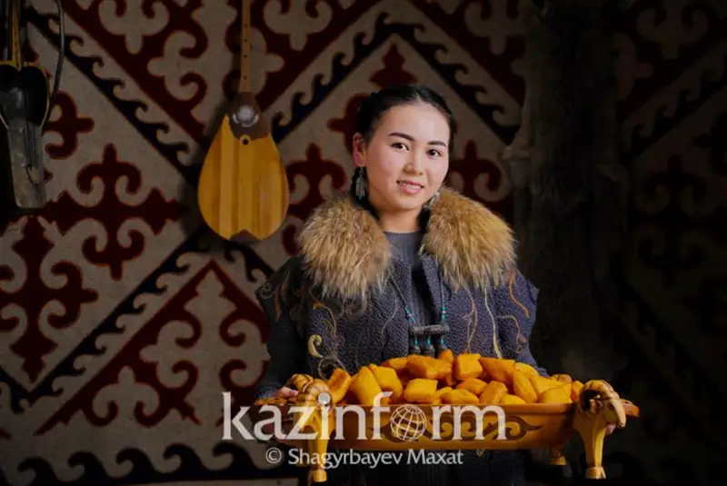 Baýyrsaq-fest: petropavldyqtar Naýryz meıramynda baýyrsaq jeýden jarysady
