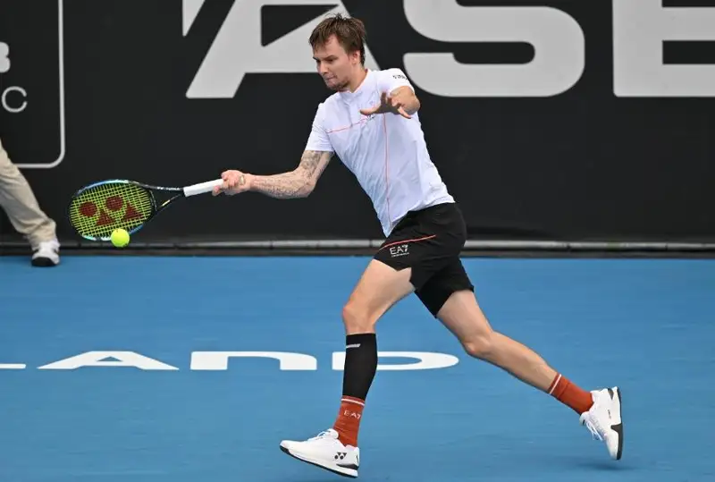 Александр Бублик проиграл испанцу на Australian Open-2023