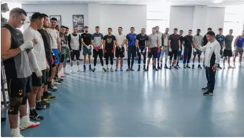 قازاق بوكسشىلارى الەم چەمپيوناتىنان كەيىنگى العاشقى وقۋ-جاتتىعۋ جيىنىن وتكىزۋدە