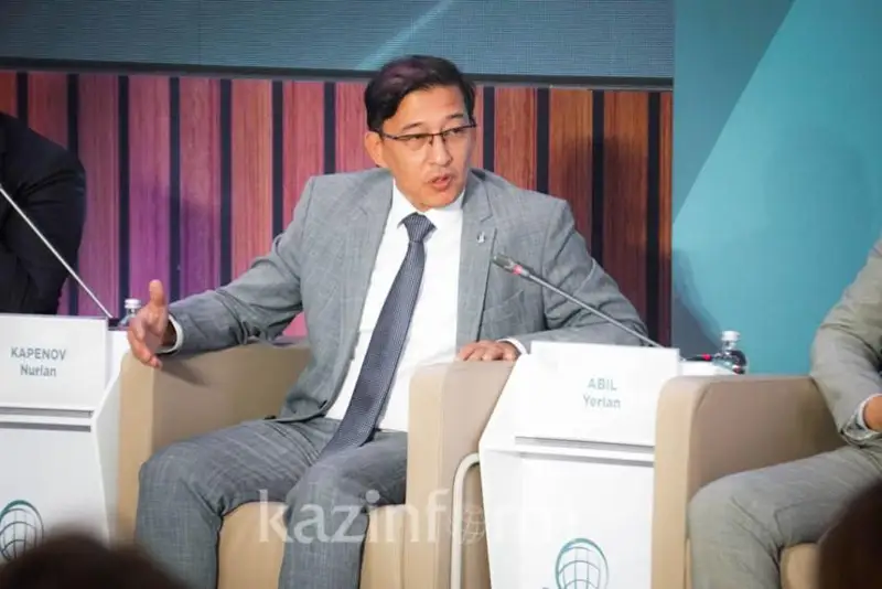 Erlan Ábil: Memqyzmetshilerdi kásiptik oqytý júıesine «jasyl ekonomıka» qaǵıdattary engiziledi
