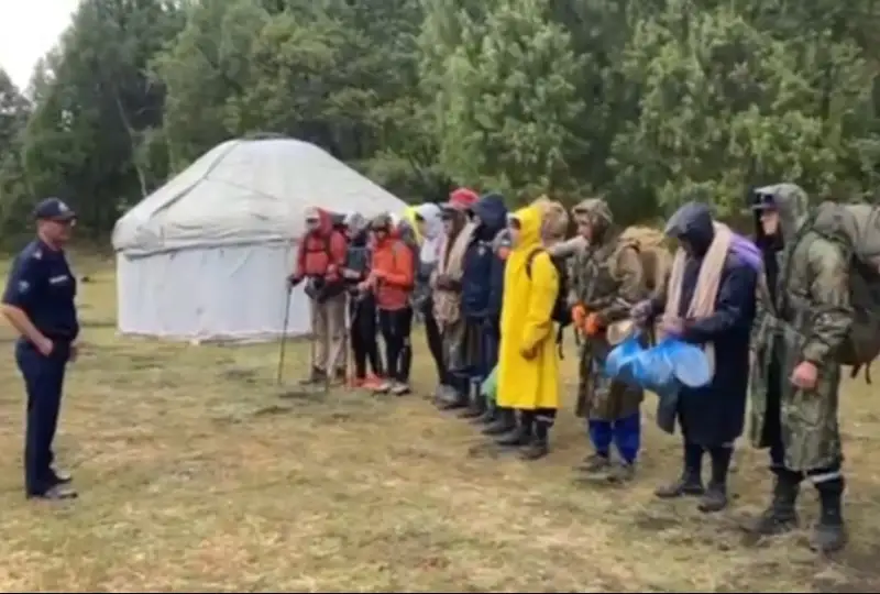 Túrkistan oblysynda taý basynan qulaǵan týrıst izdestirilip jatyr
