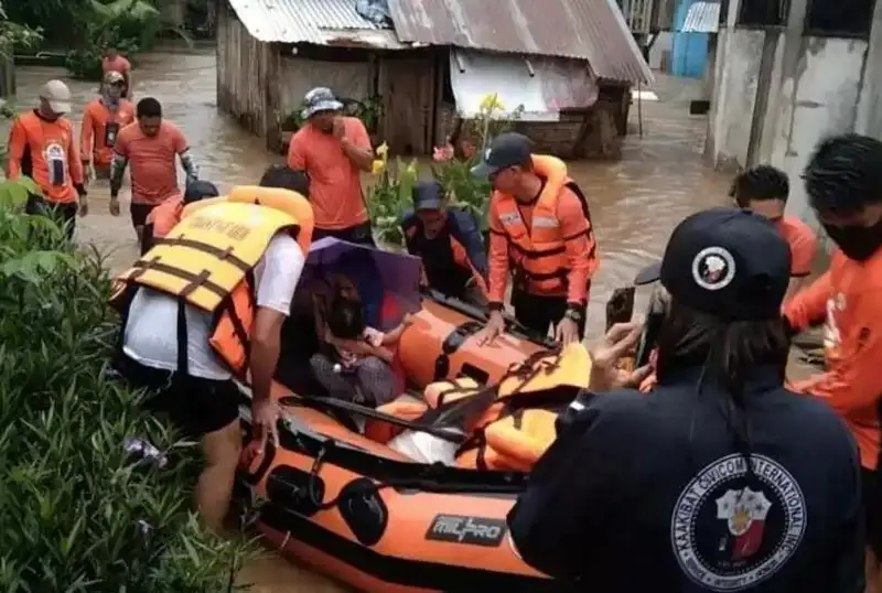 Филиппиндаги сув тошқинлари қурбонлари сони 29 кишига етди