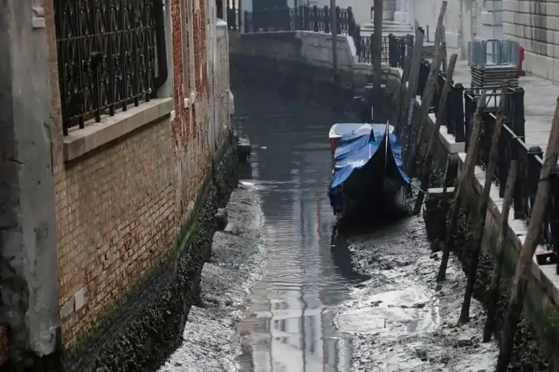 Каналы Венеции пересыхают. Италии грозит новая засуха