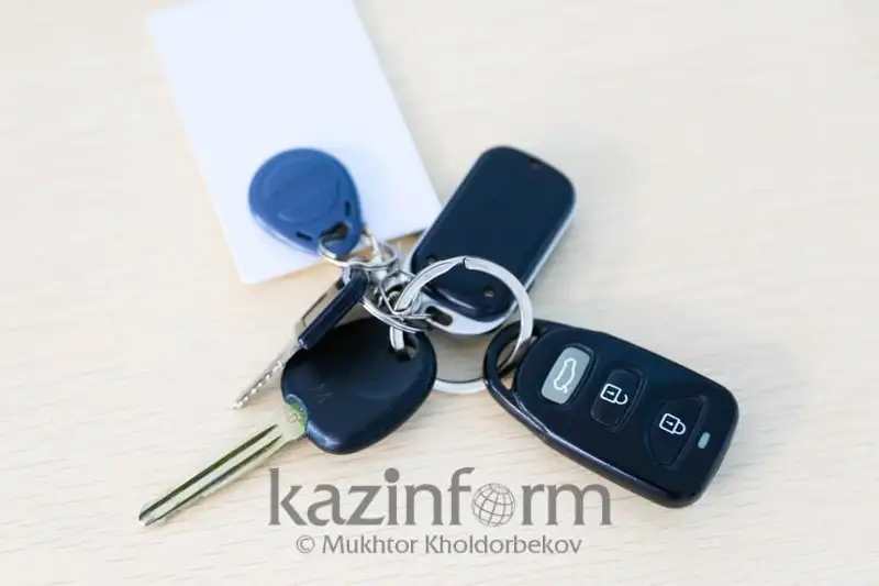 شەتەل ازاماتى قازاقستانعا ءمىنىپ كەلگەن شەتەلدىك كولىكتى ساتىپ الۋعا بولا ما