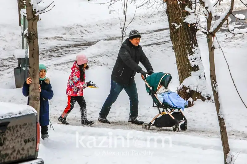Снегопад и морозы в Алматы: как выглядит заснеженный город