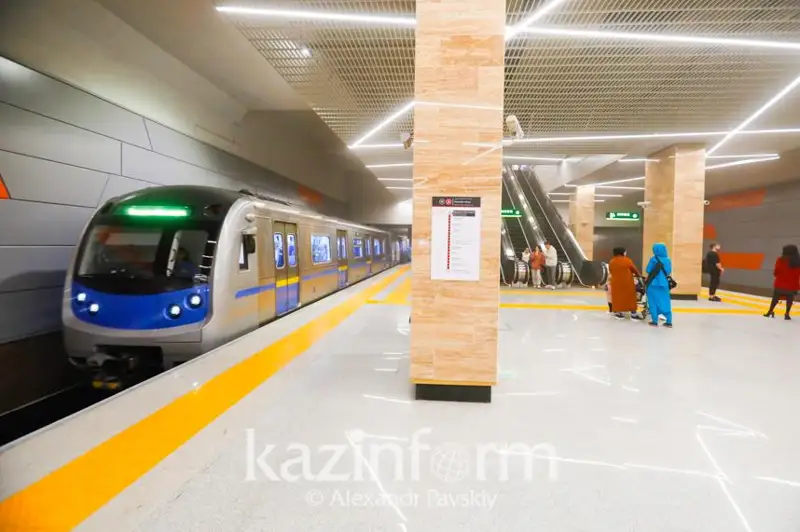 Дополнительный поезд запустят в метро Алматы