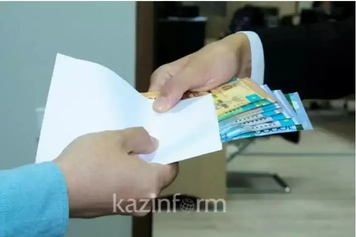 قاراعاندىدا اۋدان اكىمىنىڭ ورىنباسارى پارا الدى دەگەن كۇدىكپەن ۇستالدى