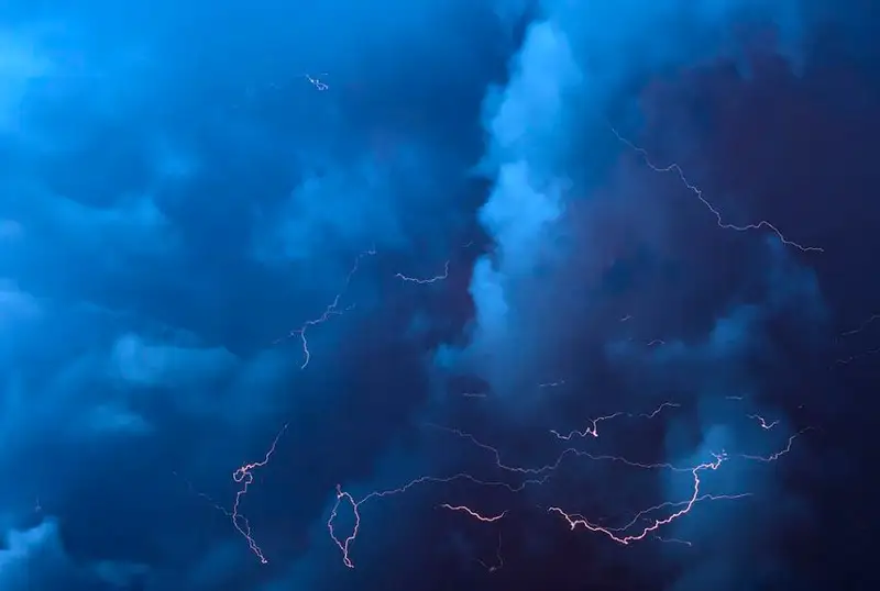 الماتى وبلىسىندا نايزاعاي سوققان بالا امان قالدى