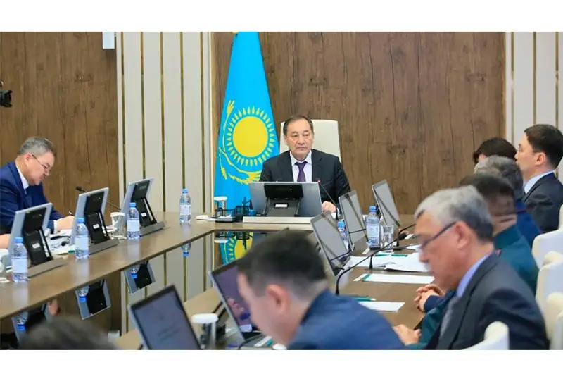 Почти 10 тысяч тонн удешевленного дизтоплива выделено сельхозформированиям Актюбинской области