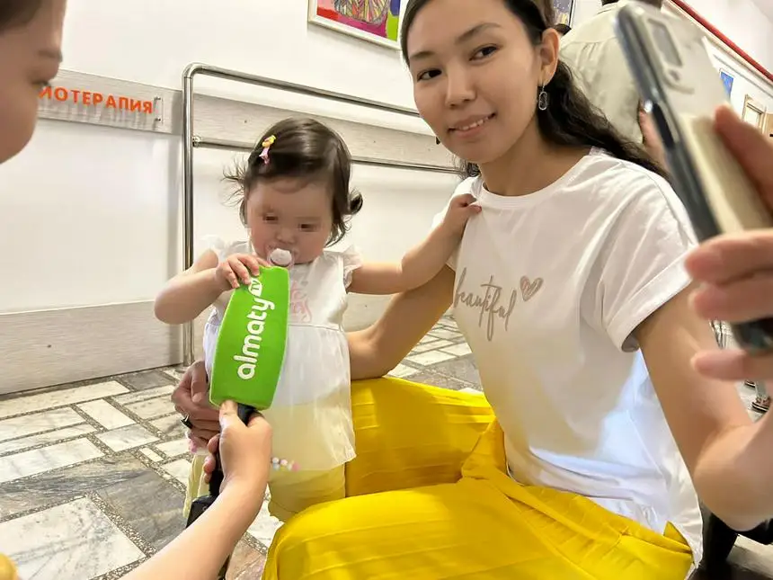 Туған күніне арналған порно кешке стриптизші шақырылды.