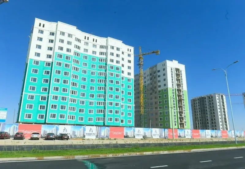 Túrkistanda 100-den astam kópqabatty turǵyn úı salynady