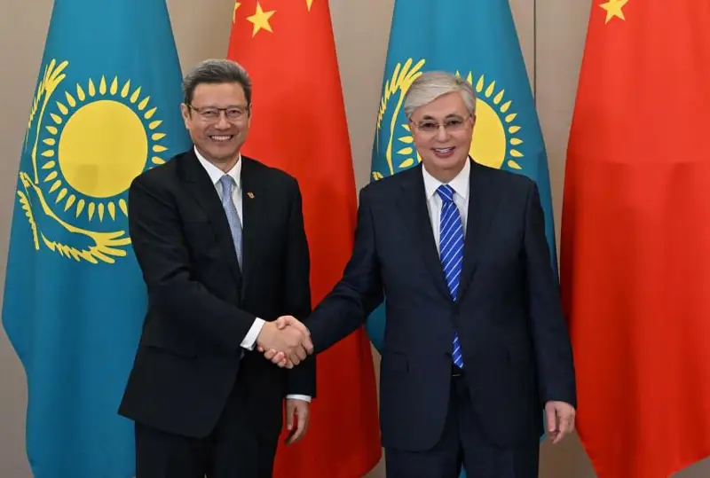 پرەزيدەنت قىتايدىڭ ءىرى ەنەرگەتيكالىق كومپانياسىنىڭ باسقارما ءتوراعاسى شيان جيميڭدى قابىلدادى