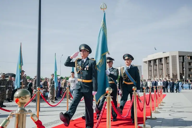 Atyraýda Memlekettik tý kóterilip, patrıottyq ánder shyrqaldy