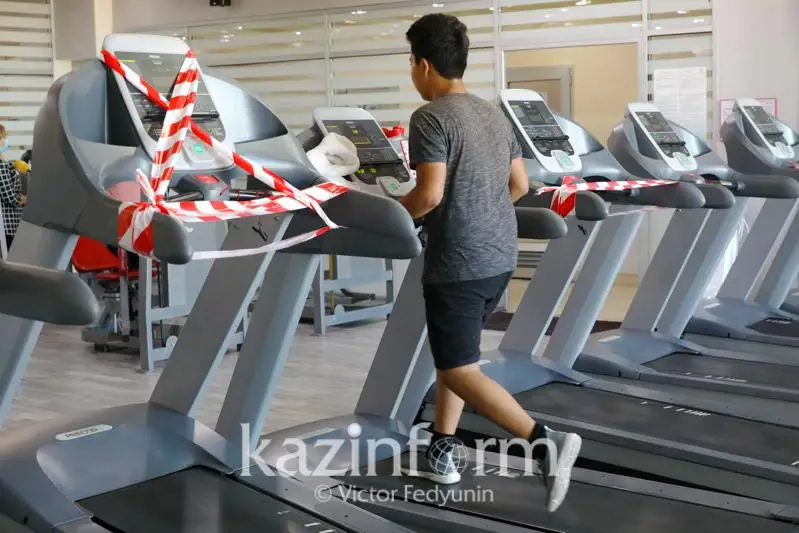 Как правильно заниматься спортом на открытом воздухе и фитнес-центре