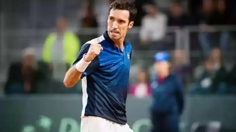 Қозоғистонлик Михаил Кукушкин АҚШдаги мусобақанинг ярим финалига чиқди