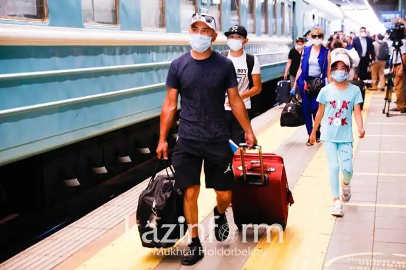 Қозоғистонга уч ойда 7,6 минг киши кўчиб келган