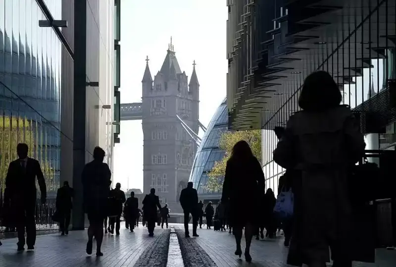 Британский полицейский оказался серийным насильником