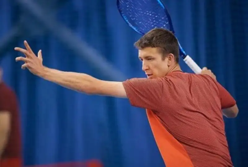 Теннисист  Григорий Ломакин  с победы стартовал на турнире в Индии