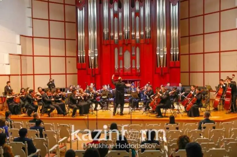 قازاقستاننىڭ حالىق ءارتىسى اتاعى قالپىنا كەلتىرىلدى - ماراپات رەسپۋبليكا كۇنى بەرىلەدى