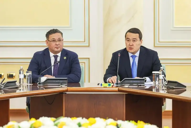 Премьер-Министр представил нового руководителя коллективу МИД РК