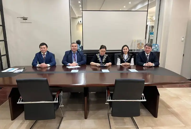 Taıaý Shyǵysta jáne Erevan, Bakýde saılaý ýchaskeleri jumys isteı bastady