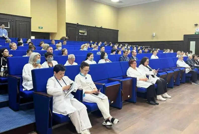 Первая республиканская конференция по кардиологии проходит в Больнице Медицинского Центра УДП РК