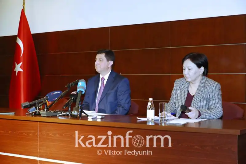 Jer silkinisi aımaǵyndaǵy oqýshylar naýryzda sabaqqa barady - Túrkııa Elshisi