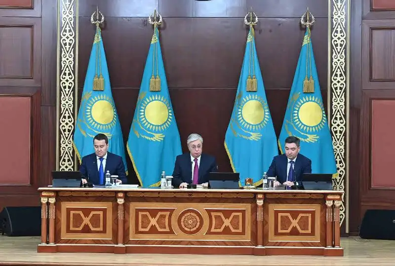 Президент РК прокомментировал желание молодежи работать в нефтяной сфере