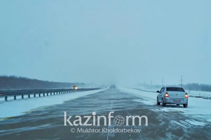 Движение ограничено на 11 участках республиканских дорог в Казахстане
