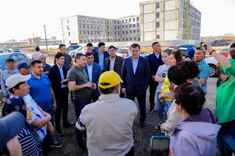Astanada bıyl qurylysy uzaqqa sozylǵan 30-dan astam turǵyn úıdi salyp bitirý josparlanyp otyr