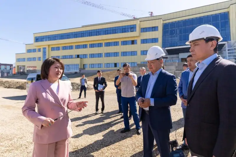 Ауылдардағы дәрігер тапшылығы мәселесін шешу үшін жас кадрларды ынталандыру керек - Алтай Көлгінов